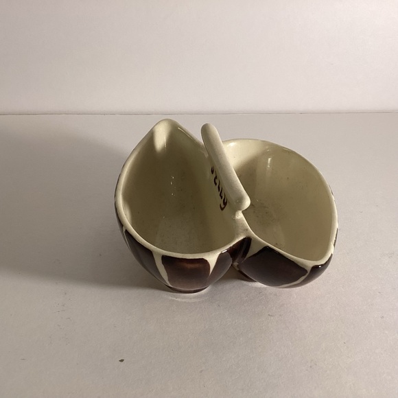 Puritan pottery jelly and jam dish, Intaglio pattern. - Picture 3 of 6